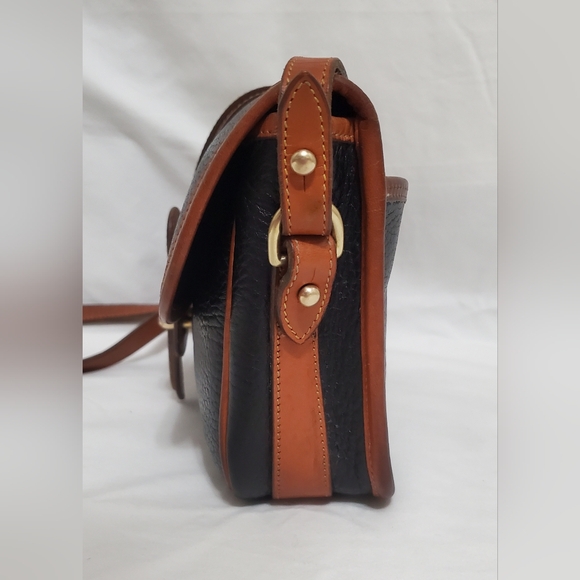 ***SOLD***Vintage Dooney & Bourke Equestrian Crossbody/Shoulder Bag - Picture 3 of 13